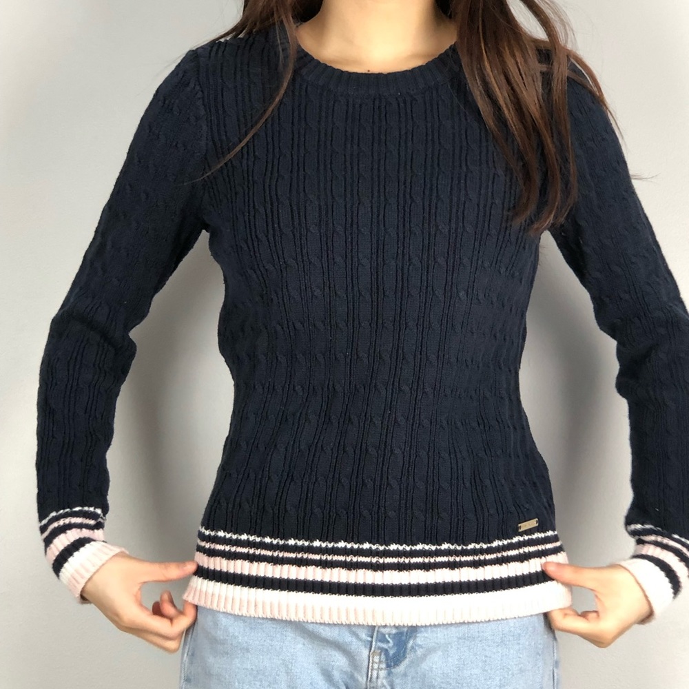 Vintage Tommy Hilfiger Navy and Pink Crew Neck Sweater
